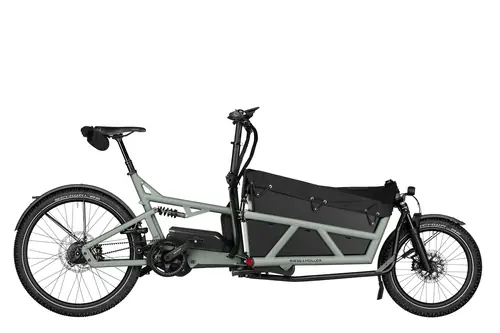 Riese und Müller Load5 60 in Salbeigrün, Seitenansicht: vollgefederter Long John mit schwarzer Ladebox, Rohloff-Nabe und Riemenantrieb