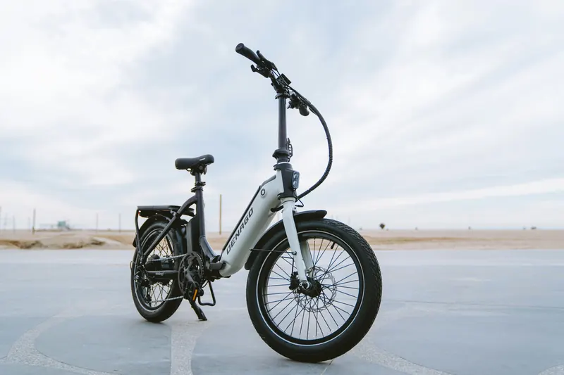 Kompaktes E-Bike für die Stadt
