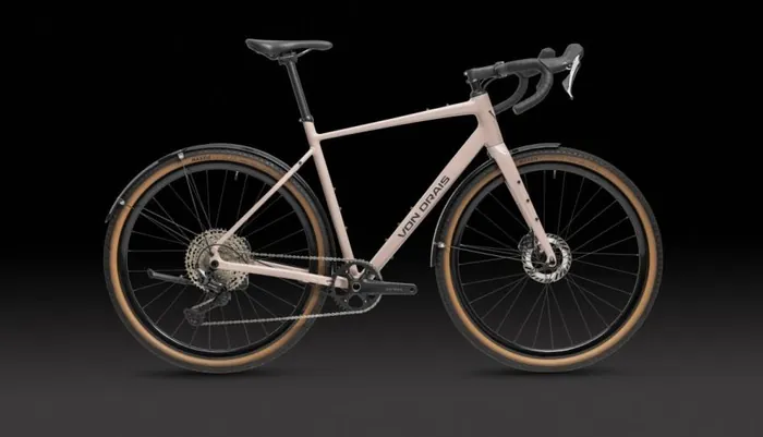Von Drais Girona, Aluminium-Gravel-Bike in Caramel, Seitenansicht